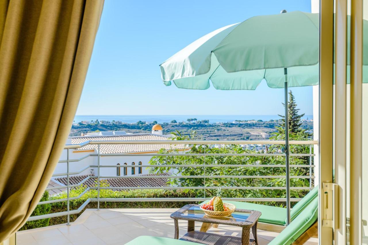 Bnb Homes Ocean View Apartment With Huge Sunny Terrace, 2 Swimming Pools & Tennis Court アルブフェイラ エクステリア 写真